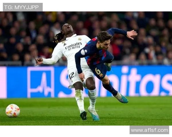 国王杯精彩对决:里昂逆转那不勒斯乌龙球成比赛转折点分析 国王杯精彩对决:里昂逆转那不勒斯乌龙球成比赛转折点分析