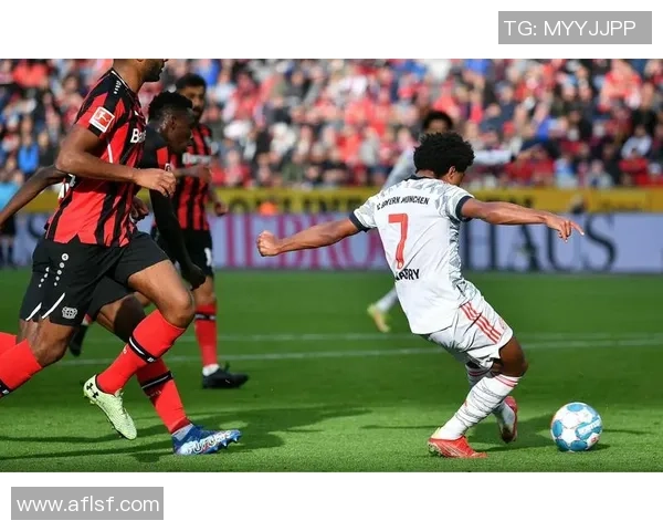 德甲精彩对决里昂以3-0战胜那不勒斯乌龙球引发全场热烈反响 德甲精彩对决里昂以3-0战胜那不勒斯乌龙球引发全场热烈反响