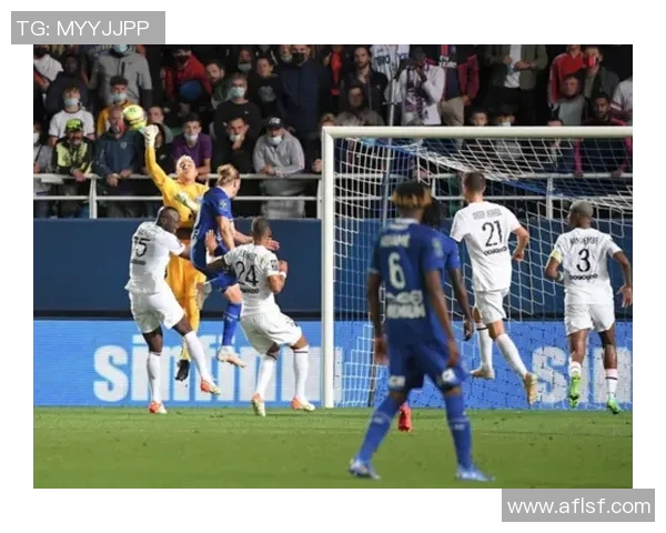 欧联杯热刺与巴黎圣日耳曼激战成平局神扑瞬间引发全场热议 欧联杯热刺与巴黎圣日耳曼激战成平局神扑瞬间引发全场热议