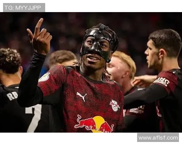 波尔图友谊赛大胜利物浦帽子戏法引发转会热议与全场欢呼 波尔图友谊赛大胜利物浦帽子戏法引发转会热议与全场欢呼