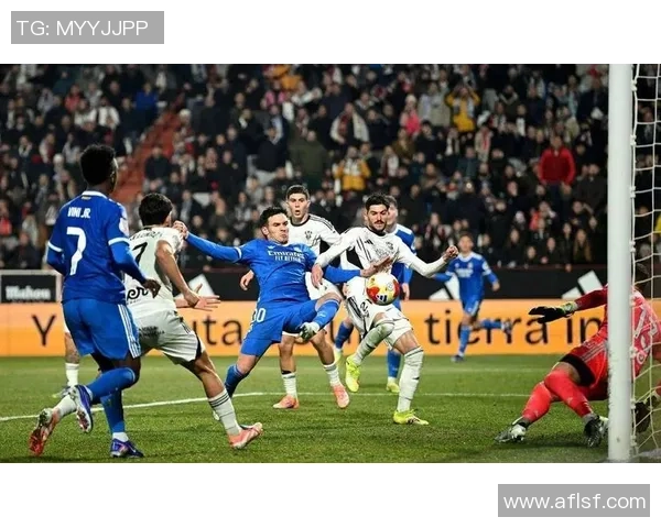 曼联逆袭皇马上演经典大战乌龙球成比赛转折点引发热议