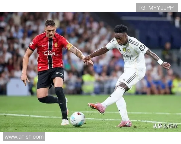 意甲激战曼联大胜皇马神奇扑救引发全场狂欢焦点解析