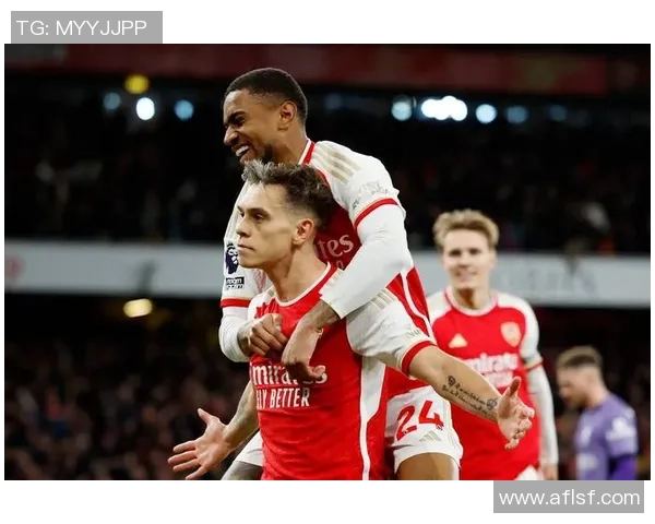 英超焦点战阿森纳逆转巴萨争议判罚引发全场热议