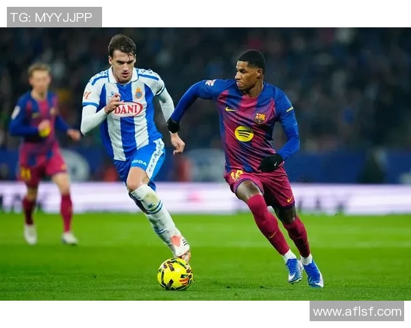 巴萨友谊赛大胜曼联四球逆转全场观众热情高涨赛后点评精彩纷呈