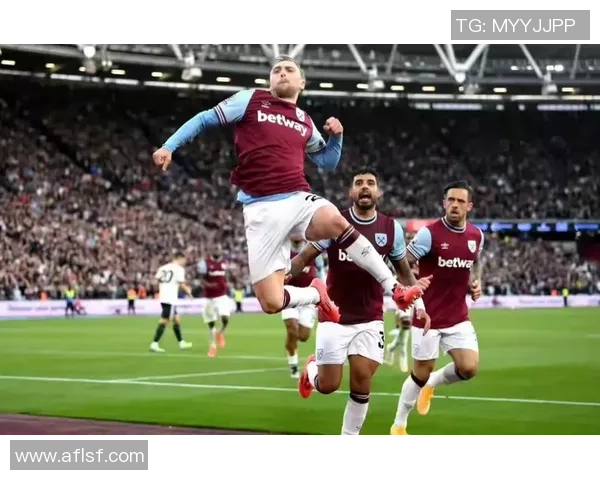 拜仁狂胜国米五球神扑引发转会风波全场沸腾