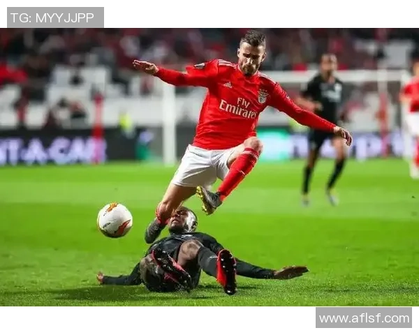 意甲精彩对决：里昂逆转本菲卡全场数据分析与精彩瞬间回顾