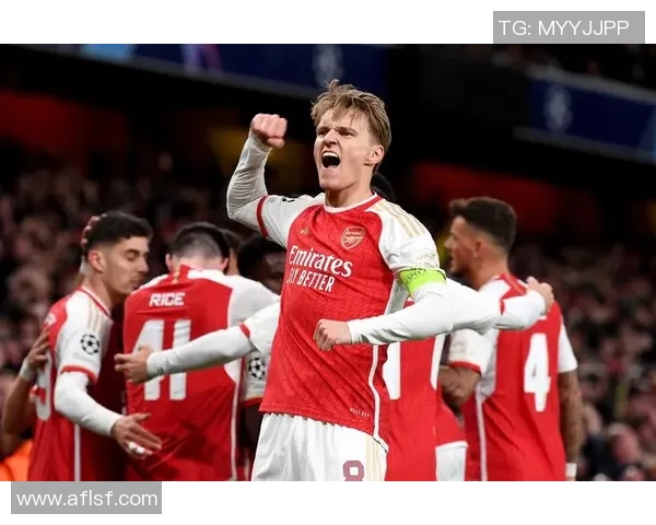 欧联杯精彩对决拜仁与阿森纳战成平局绝杀瞬间引发全场狂欢