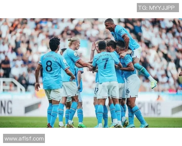 足总杯激战：多特蒙德大胜那不勒斯五球逆转引发全场狂欢