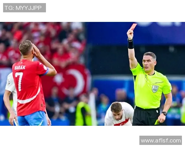 世界杯焦点战AC米兰小胜本菲卡争议判罚引发全场热议