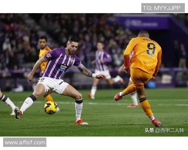 意甲大战：皇马狂胜AC米兰五球大捷帽子戏法点燃全场激情