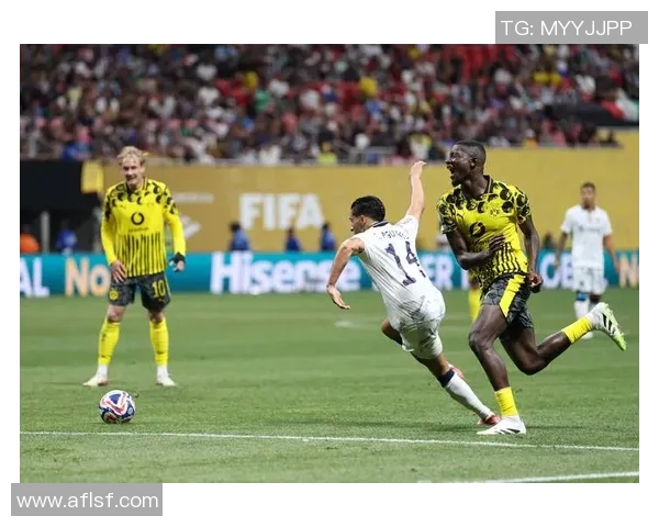 那不勒斯逆袭热刺狂胜五球足总杯赛场惊现冷门瞬间