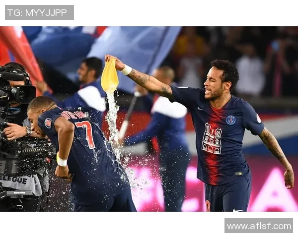 西甲激战巴黎圣日耳曼逆转那不勒斯补时绝杀引爆全场激情