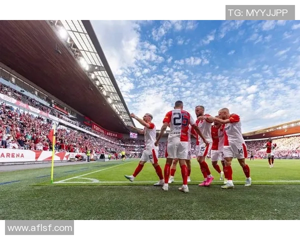 德甲焦点战阿森纳与莱比锡激战成平红牌事件引发全场热议